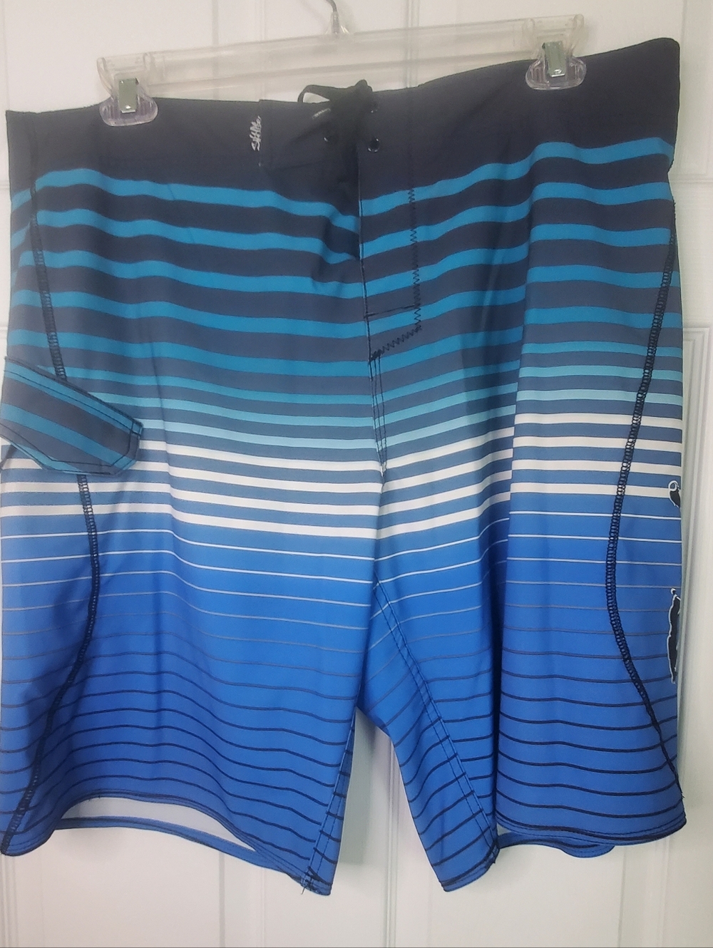 Mens SALT LIFE Board Shorts Size 38